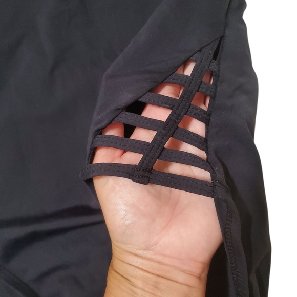 La Blanca Black One Piece Swimsuit Cutout Black 10 Bathing Suit Sexy - Picture 13 of 16